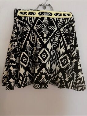 PINK Victoria's Secret Black & White Aztec Circle Skirt
